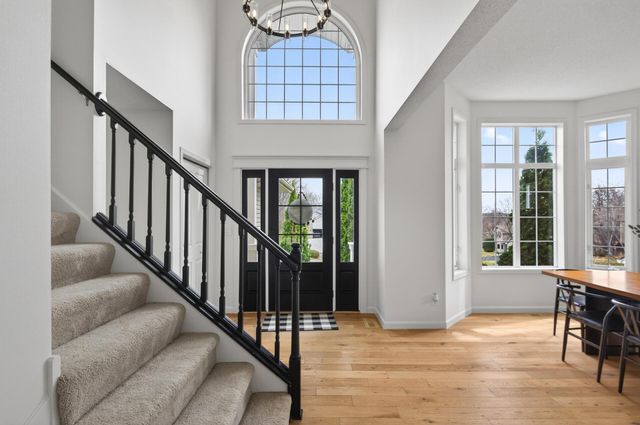 13316 Commonwealth Drive, Burnsville, MN 55337