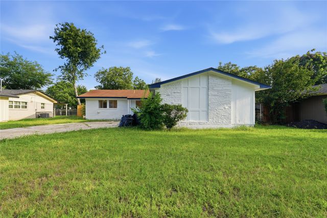 4649 South Drive W, Fort Worth, TX 76132