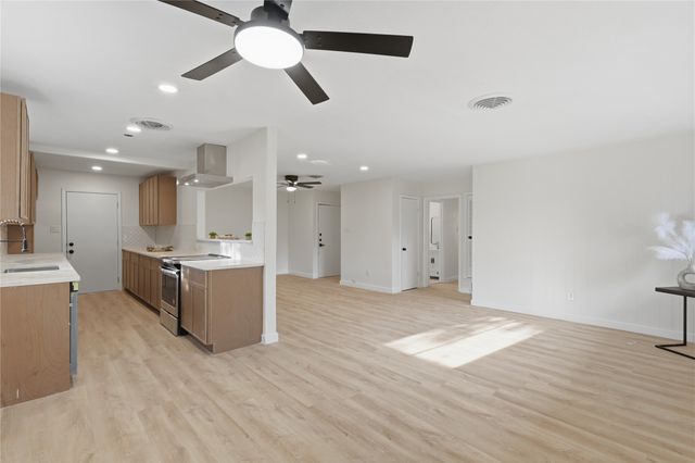 4649 South Drive W, Fort Worth, TX 76132