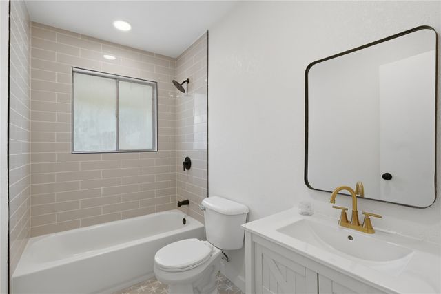 4649 South Drive W, Fort Worth, TX 76132