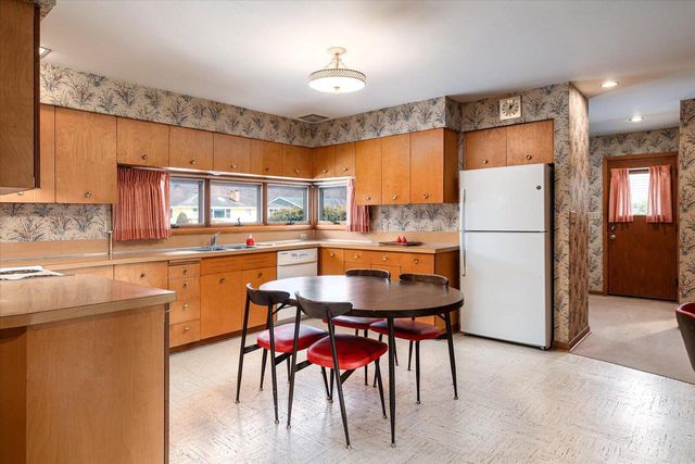 4042 Glenhaven ROAD, La Crosse, WI 54601