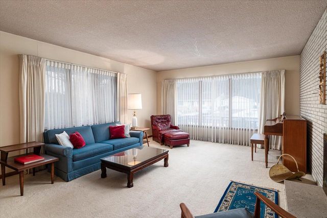 4042 Glenhaven ROAD, La Crosse, WI 54601