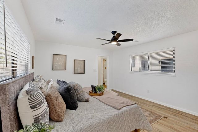 1820 Lester Drive NE, Albuquerque, NM 87112