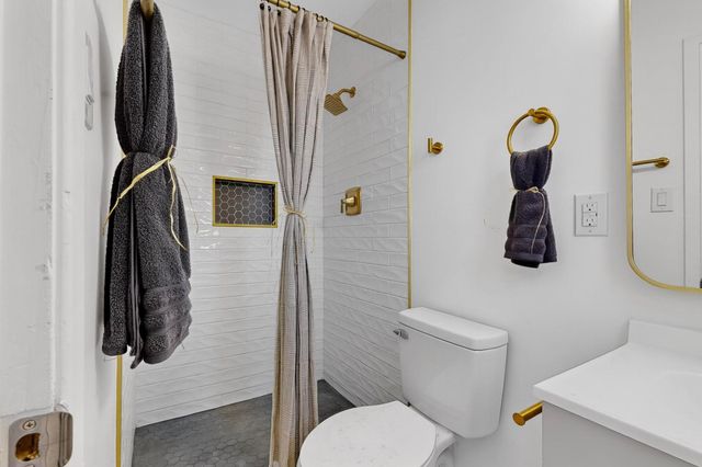 1820 Lester Drive NE, Albuquerque, NM 87112