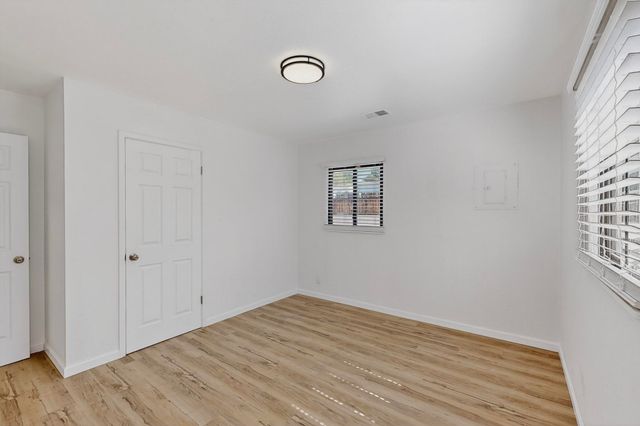 1820 Lester Drive NE, Albuquerque, NM 87112