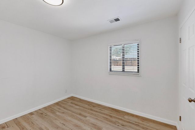 1820 Lester Drive NE, Albuquerque, NM 87112