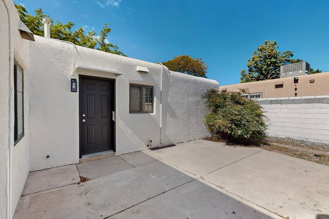 1820 Lester Drive NE, Albuquerque, NM 87112