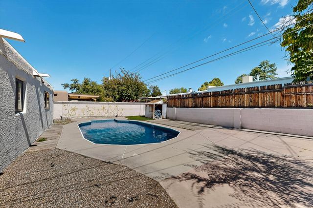 1820 Lester Drive NE, Albuquerque, NM 87112