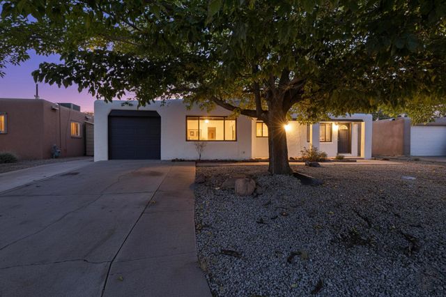 1820 Lester Drive NE, Albuquerque, NM 87112