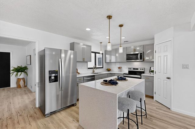 1820 Lester Drive NE, Albuquerque, NM 87112