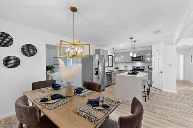 1820 Lester Drive NE, Albuquerque, NM 87112