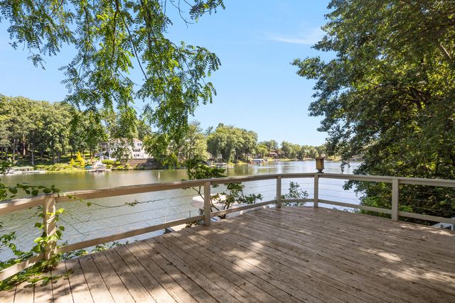 199 Amhurst Place, Valparaiso, IN 46385