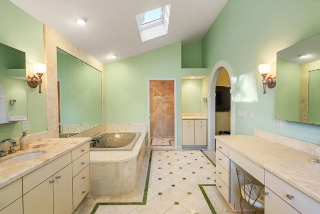199 Amhurst Place, Valparaiso, IN 46385