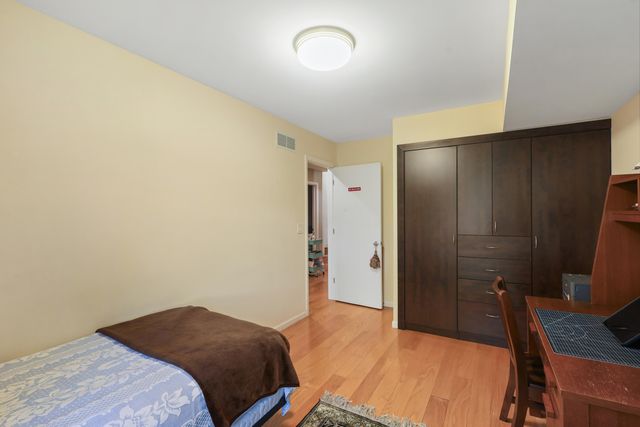 199 Amhurst Place, Valparaiso, IN 46385