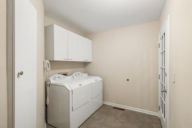 199 Amhurst Place, Valparaiso, IN 46385