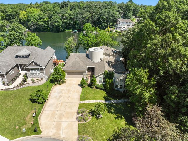 199 Amhurst Place, Valparaiso, IN 46385