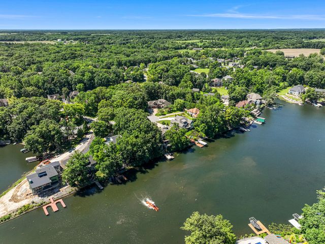 199 Amhurst Place, Valparaiso, IN 46385