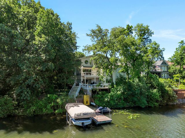 199 Amhurst Place, Valparaiso, IN 46385