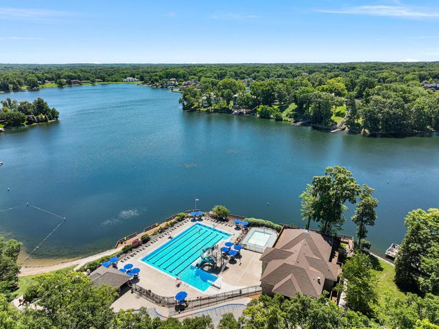 199 Amhurst Place, Valparaiso, IN 46385