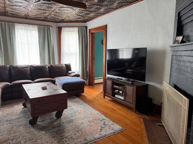 20 Highland Avenue, Claremont, NH 03743