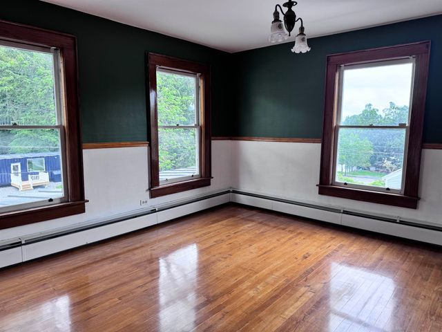 20 Highland Avenue, Claremont, NH 03743