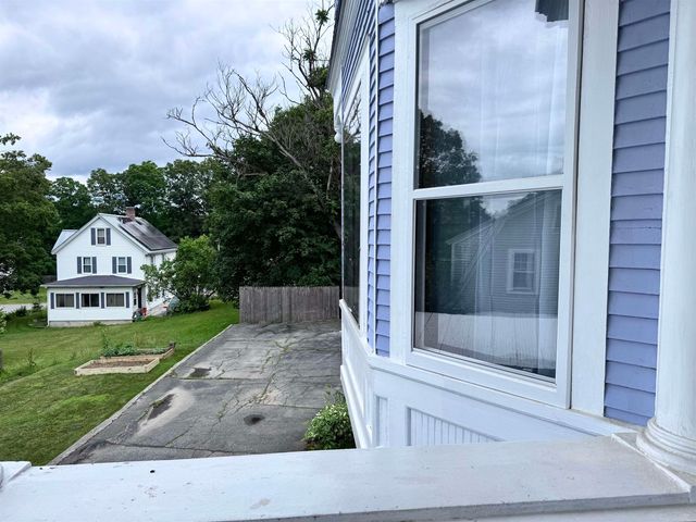20 Highland Avenue, Claremont, NH 03743