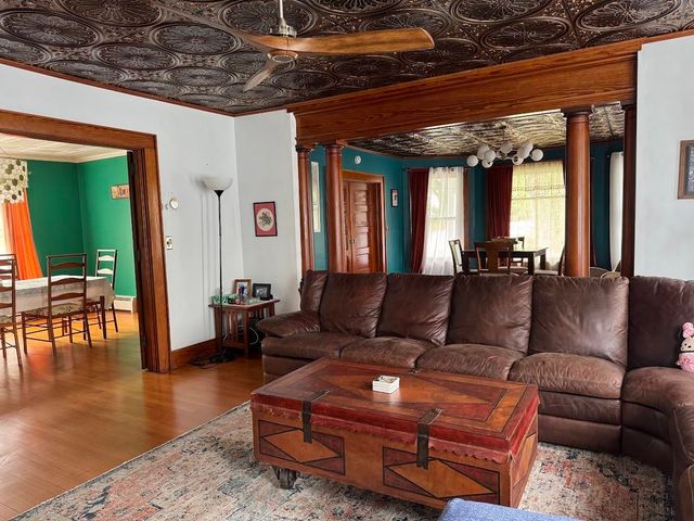 20 Highland Avenue, Claremont, NH 03743