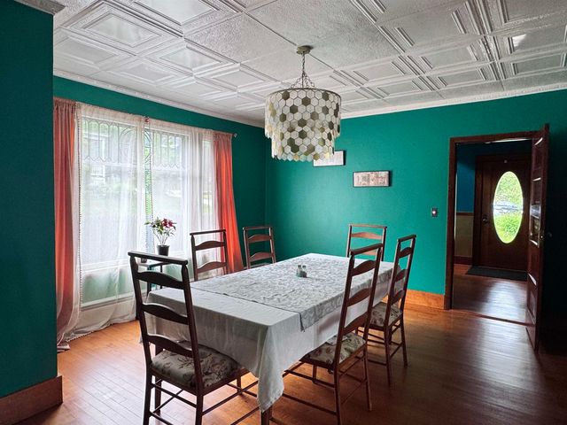 20 Highland Avenue, Claremont, NH 03743