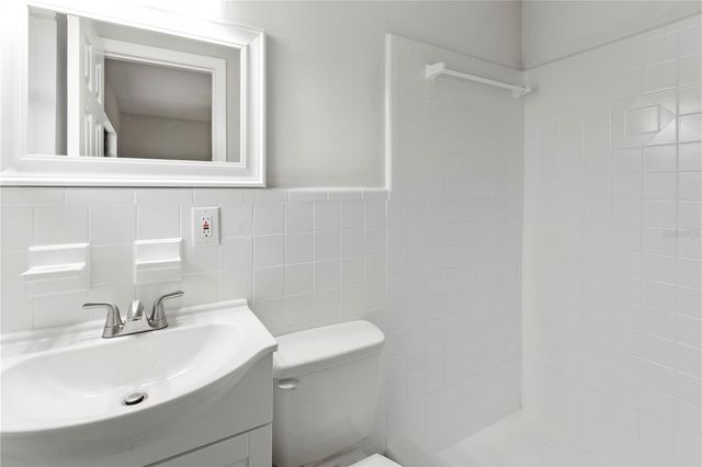 36124 E SPRING LAKE BOULEVARD, Fruitland Park, FL 34731