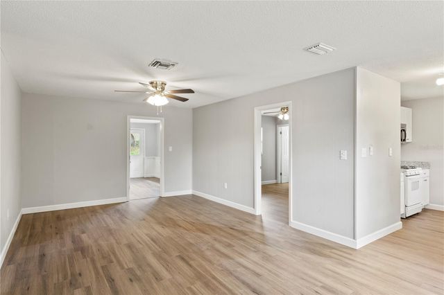 36124 E SPRING LAKE BOULEVARD, Fruitland Park, FL 34731