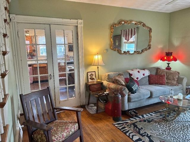 22 Arthur St 22, Winchester, MA 01890