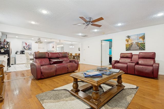 326 Independence Drive, Garland, TX 75043