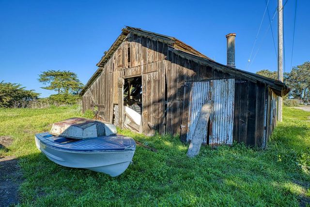 7201 Ca-1, Moss Landing, CA 95039