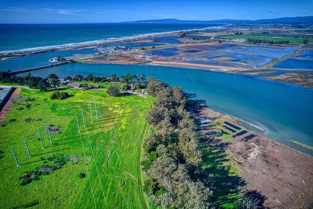 7201 Ca-1, Moss Landing, CA 95039