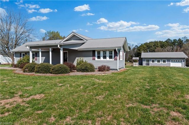 613 Nc Highway 67, Boonville, NC 27011