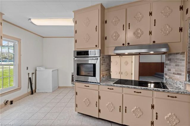 613 Nc Highway 67, Boonville, NC 27011