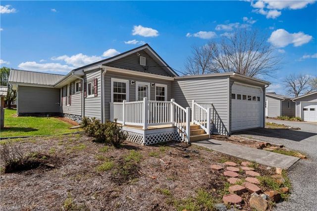 613 Nc Highway 67, Boonville, NC 27011