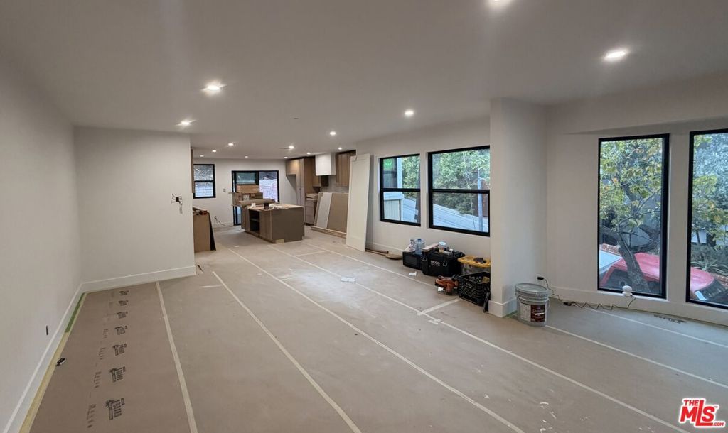 2535 Canyon Drive, Los Angeles, CA 90068