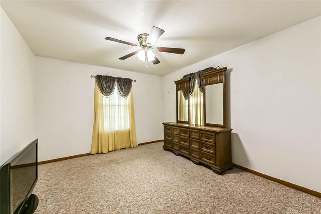 221 N Hagerman Street, Houston, TX 77011