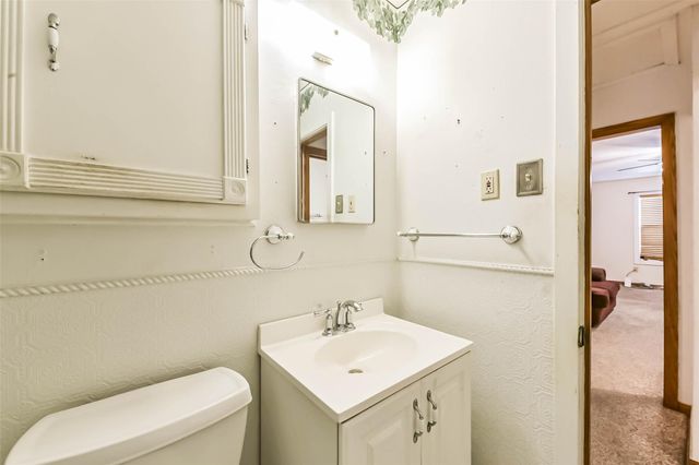 221 N Hagerman Street, Houston, TX 77011