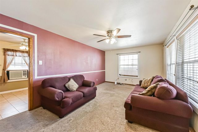 221 N Hagerman Street, Houston, TX 77011