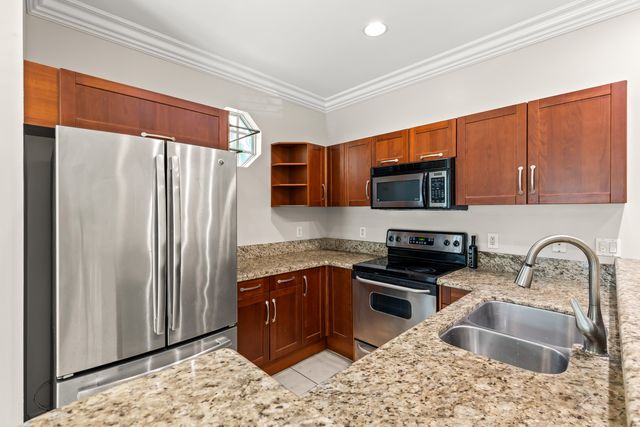 29 NE 24TH Avenue 29, Pompano Beach, FL 33062