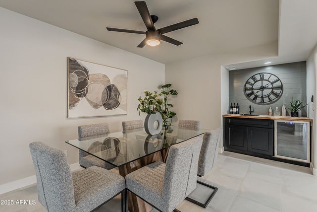 2043 W NOPAL Avenue, Mesa, AZ 85202