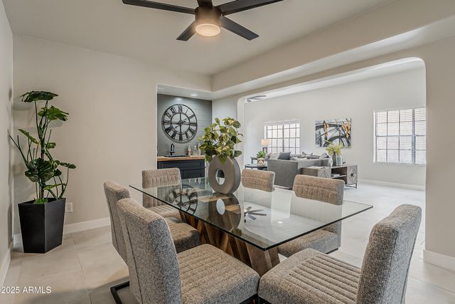 2043 W NOPAL Avenue, Mesa, AZ 85202