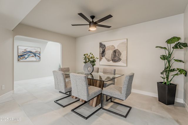 2043 W NOPAL Avenue, Mesa, AZ 85202