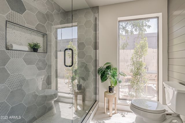 2043 W NOPAL Avenue, Mesa, AZ 85202