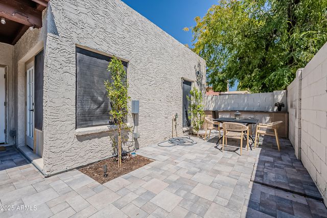 2043 W NOPAL Avenue, Mesa, AZ 85202