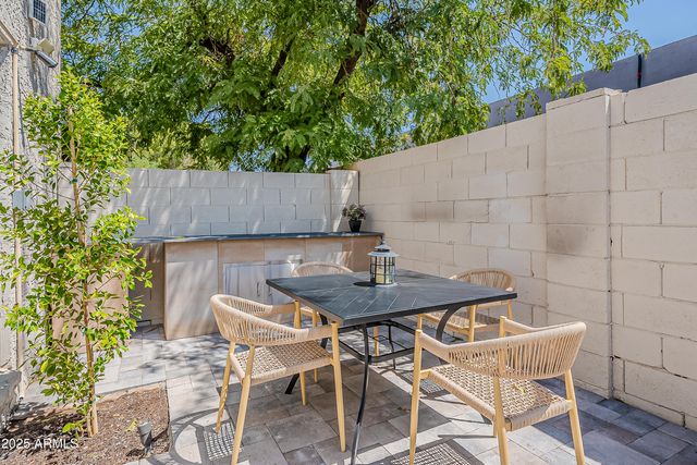 2043 W NOPAL Avenue, Mesa, AZ 85202