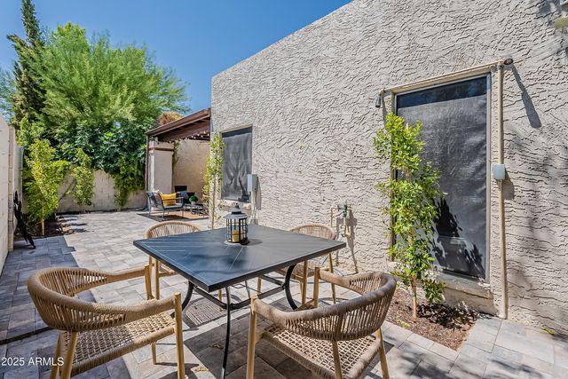 2043 W NOPAL Avenue, Mesa, AZ 85202
