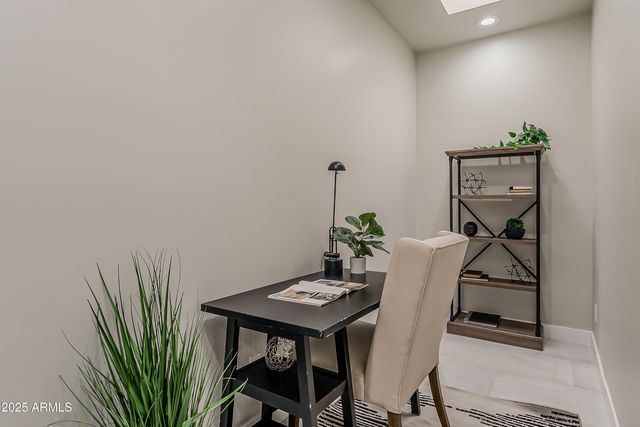 2043 W NOPAL Avenue, Mesa, AZ 85202